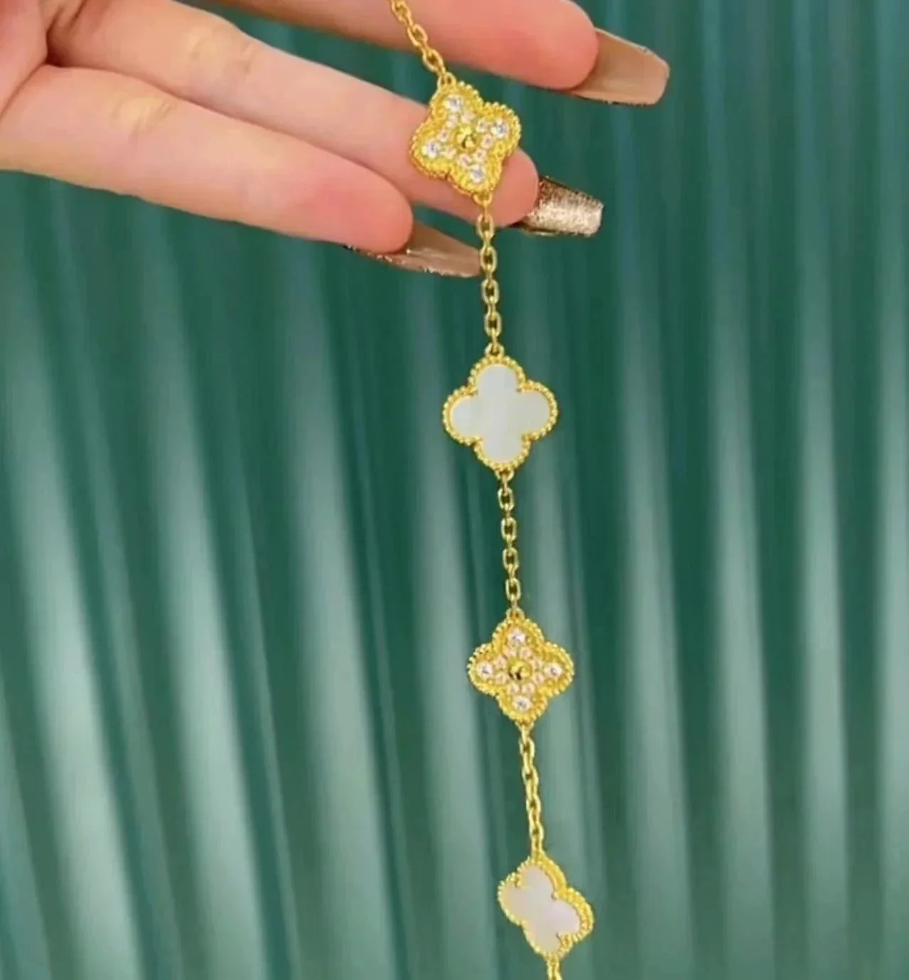 Diamond gold white Fritillaria